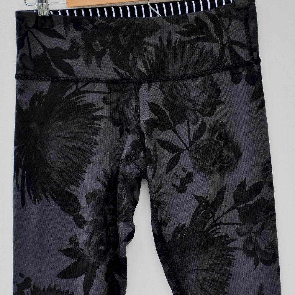 Lululemon Goth Dark Floral Black Grey Leggings Wunder Under Size 6